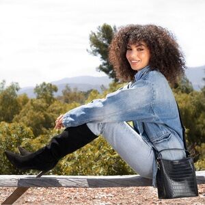 AOTA Elena Bucket Bag